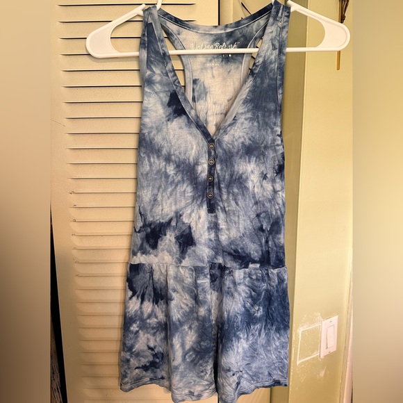 Tie dye tank top blue! So comfy soft great with a pair of shorts - Picture 2 of 2